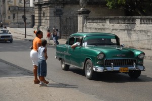 Automobile verde - L'Avana :: Cuba