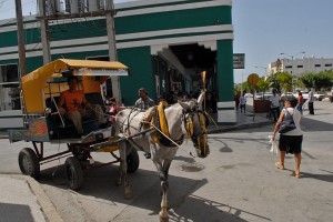 Carro con cavallo - Holguin :: Cuba