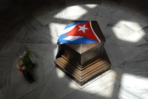 Dentro al mausoleo di Jose Marti - Santiago di Cuba :: Cuba