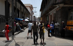 Gente per strada - Santiago di Cuba :: Cuba