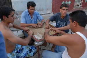 Giocando a domino - Bayamo :: Cuba
