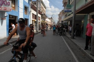 In bicicletta - Camaguey :: Cuba
