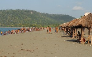 In spiaggia - Baracoa :: Cuba