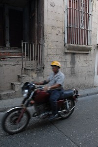 Motocicletta - Santiago di Cuba :: Cuba