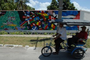 Murales bandiere - Bayamo :: Cuba