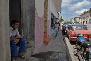 Persona seduta - Holguin :: Cuba