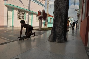 Ragazzo sullo skateboard - Bayamo :: Cuba