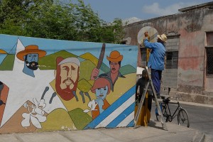 Sistemazione cartello - Holguin :: Cuba