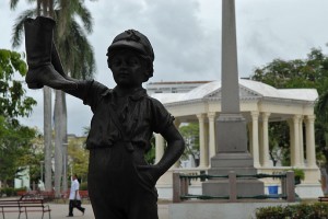 Statua dello stivale - Santa Clara :: Cuba