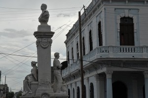 Statua - Cienfuegos :: Cuba