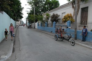 Strada - Bayamo :: Cuba