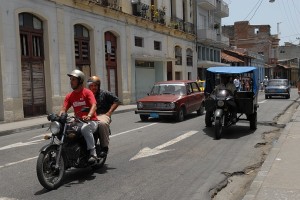 Traffico - Santiago di Cuba :: Cuba